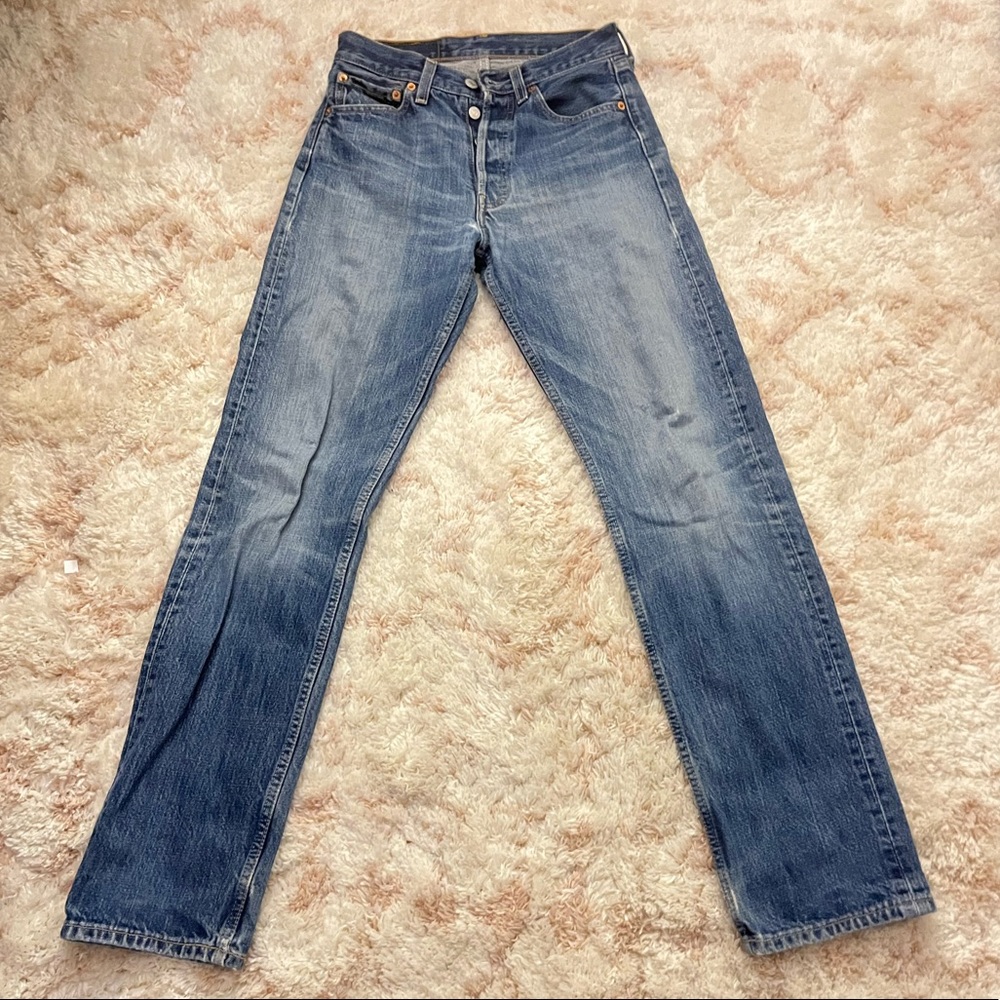 Levi’s mid rise 501 jeans/ W 27 L 32
